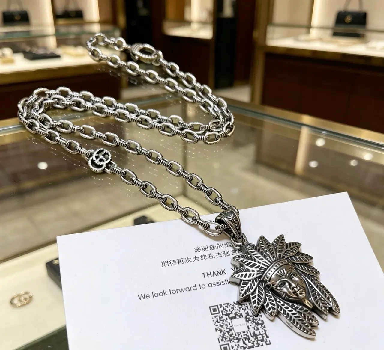 Gucci Silver Green Heavy-Link Chain Feathered Headdress Pendant Necklace 2