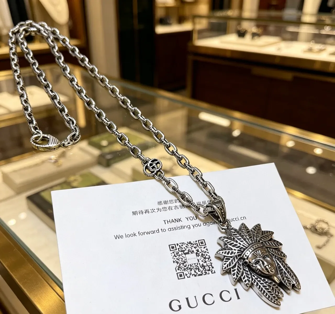 Gucci Silver Green Heavy-Link Chain Feathered Headdress Pendant Necklace 6