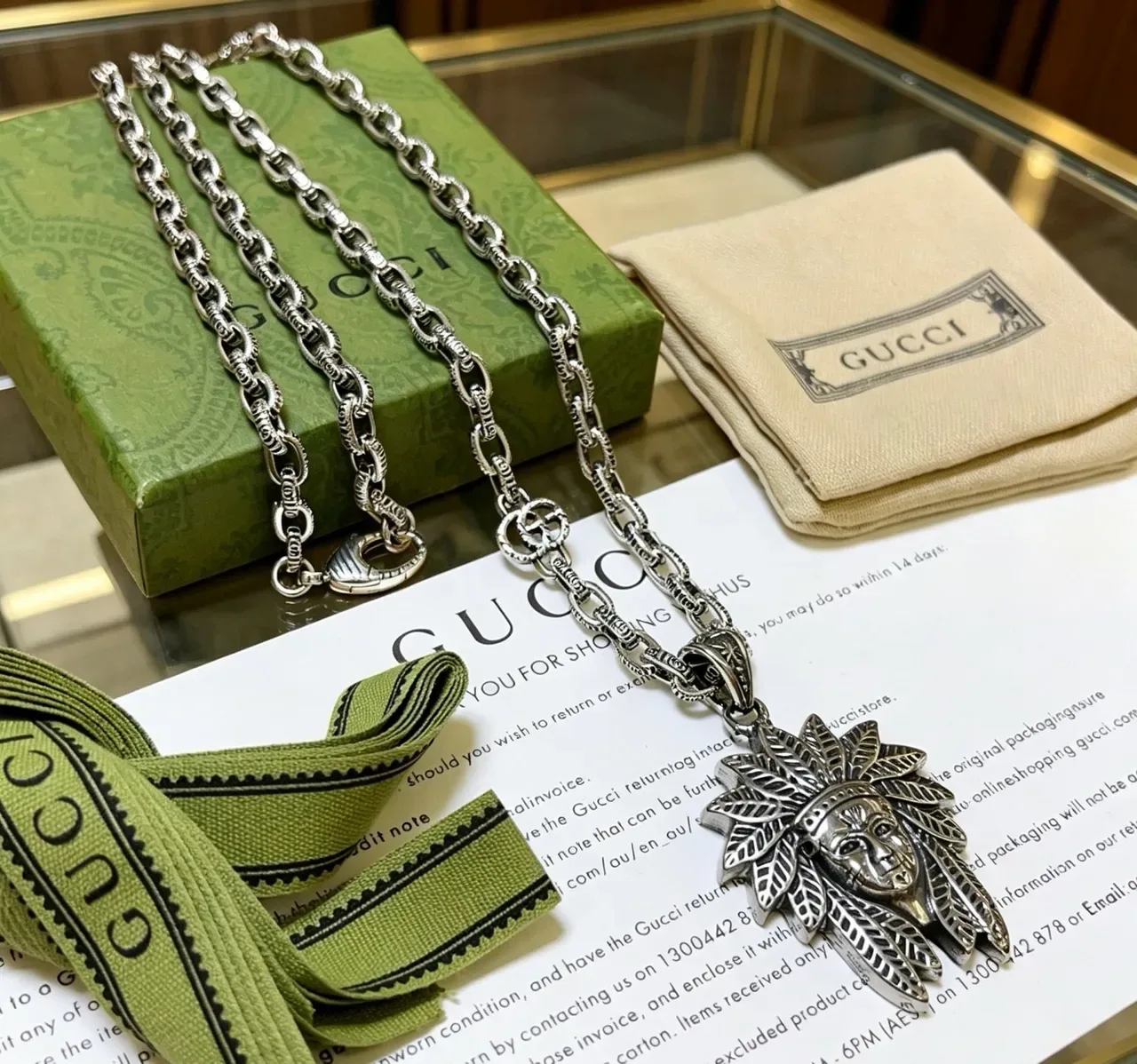 Gucci Silver Green Heavy-Link Chain Feathered Headdress Pendant Necklace 9