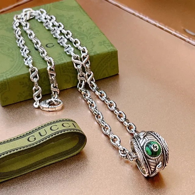 Gucci Silver Green Ornate Chain Engraved Link Details Necklace 6