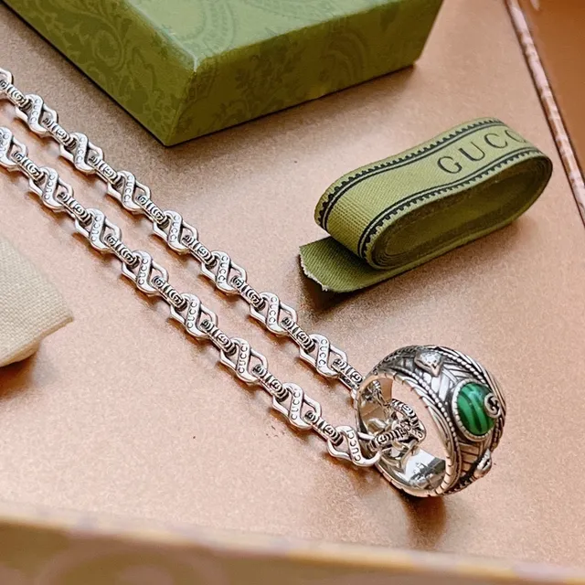 Gucci Silver Green Ornate Chain Engraved Link Details Necklace 7