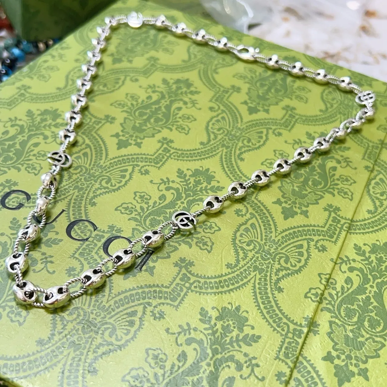 Gucci Silver Interlocking Double-G Motifs Oval Gancini-Style Links Necklace 4