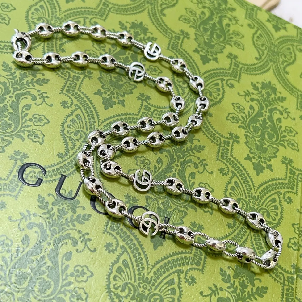 Gucci Silver Interlocking Double-G Motifs Oval Gancini-Style Links Necklace 6