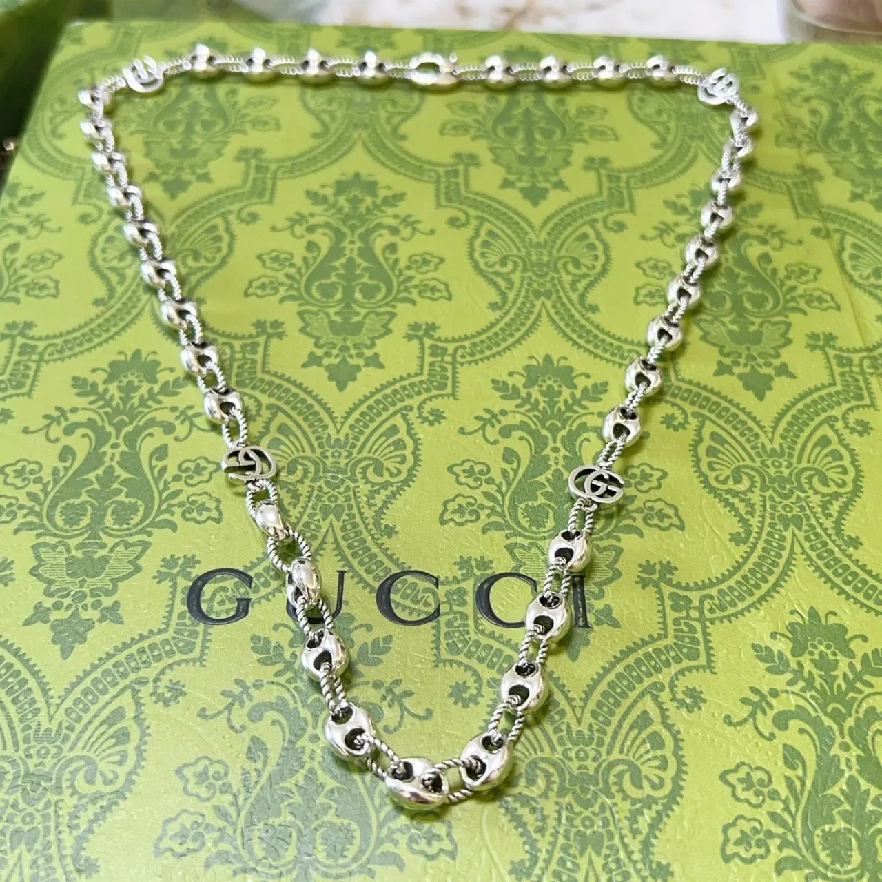 Gucci Silver Interlocking Double-G Motifs Oval Gancini-Style Links Necklace 7