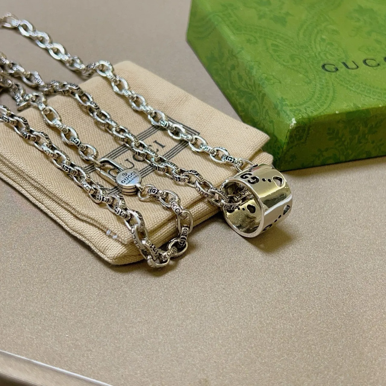 Gucci Silver Ornate Link Chain Openwork Cylindrical Pendant Necklace 2