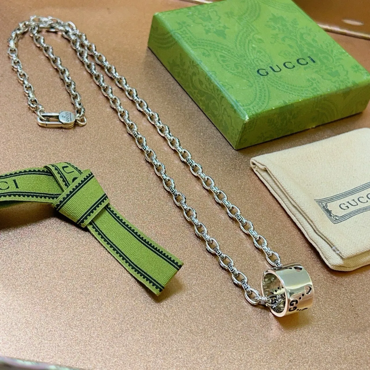 Gucci Silver Ornate Link Chain Openwork Cylindrical Pendant Necklace 3