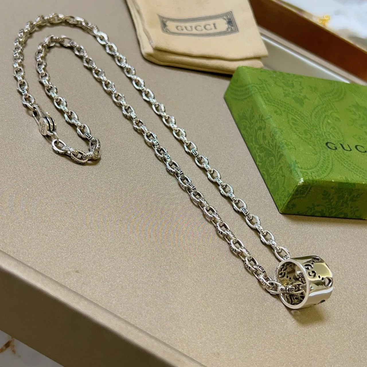 Gucci Silver Ornate Link Chain Openwork Cylindrical Pendant Necklace 5