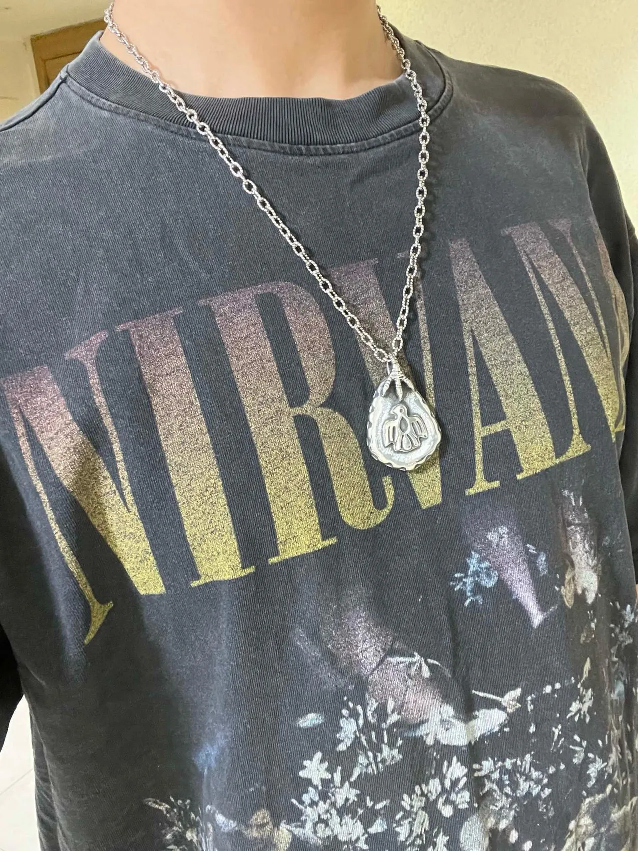 Gucci Silver Teardrop Bird Motif Pendant Necklace 2
