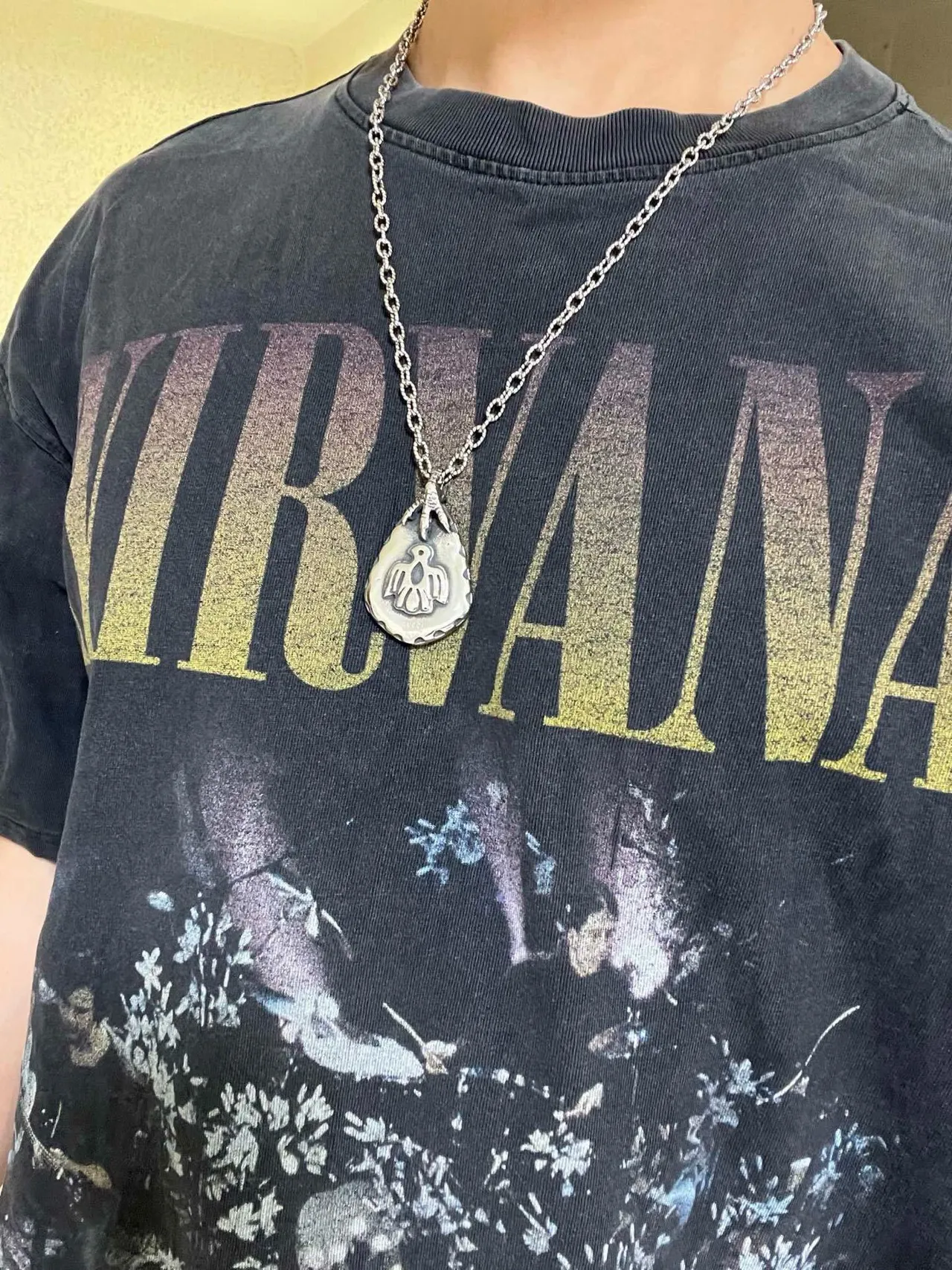 Gucci Silver Teardrop Bird Motif Pendant Necklace 5