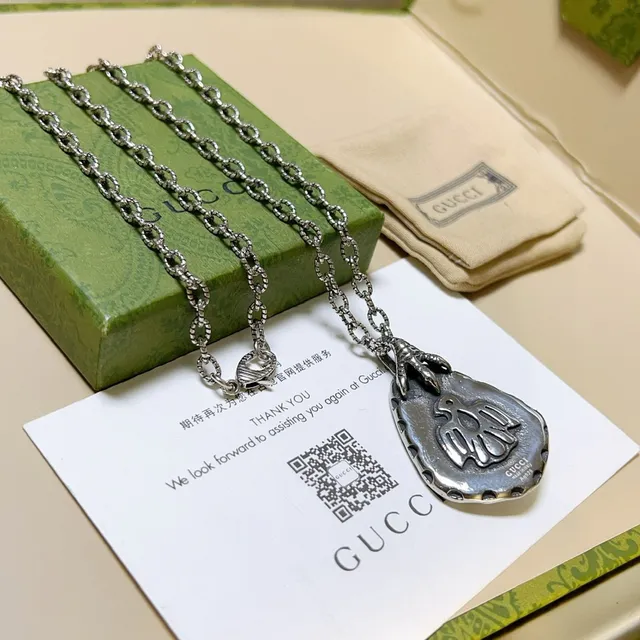 Gucci Silver Teardrop Bird Motif Pendant Necklace 9