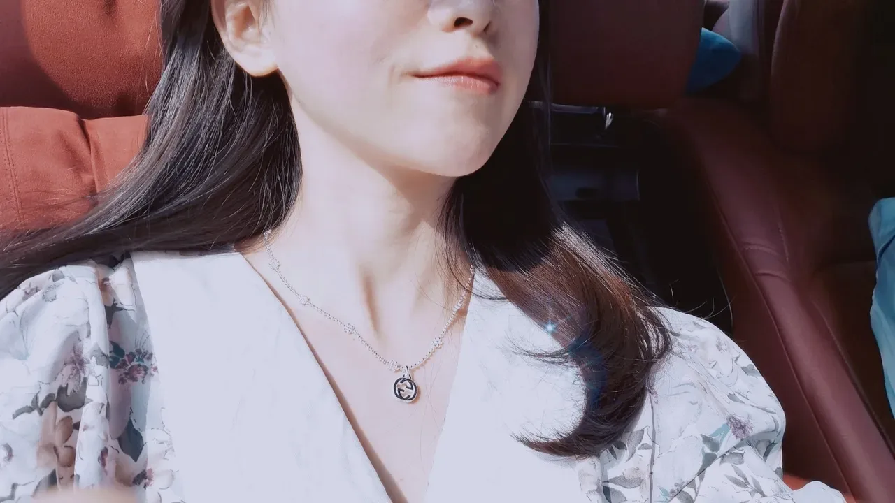 Gucci Silver White Interlocking G Pendant Necklace 3
