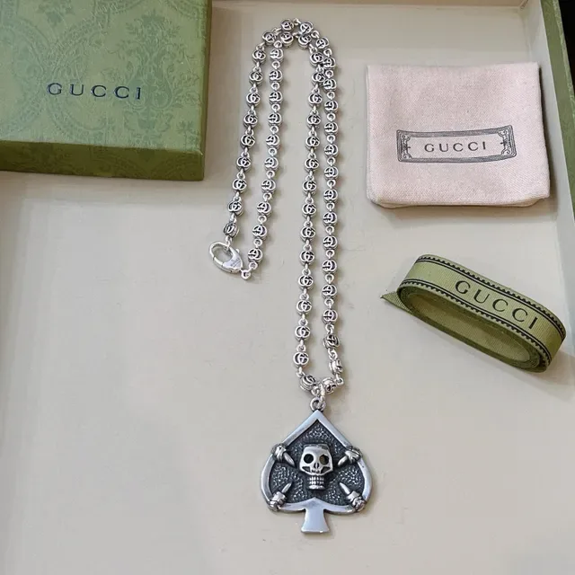 Gucci Skull Spade Pendant Interlocking G-Link Necklace 3
