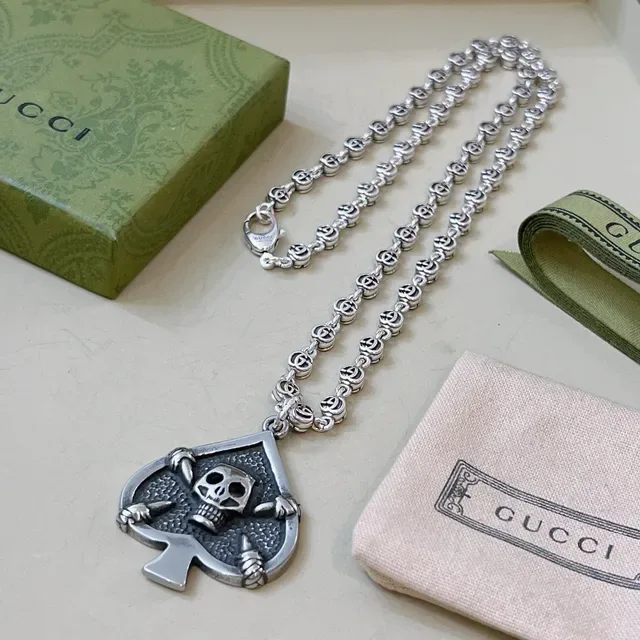Gucci Skull Spade Pendant Interlocking G-Link Necklace 4