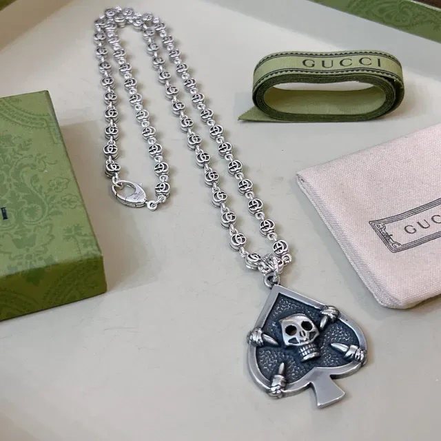Gucci Skull Spade Pendant Interlocking G-Link Necklace 5
