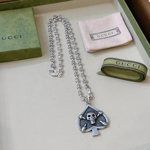 Gucci Skull Spade Pendant Interlocking G-Link Necklace 8