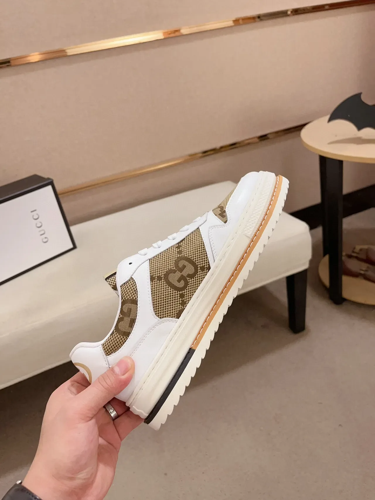 Gucci Tennis 1977 Brancos e Bege GG Monogram Tênis Lifestyle 5