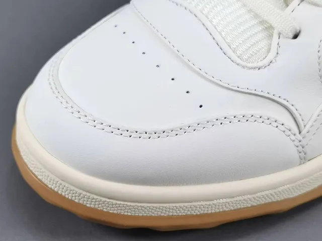 Gucci Tennis 1977 White and Gum Lifestyle Sneakers 9