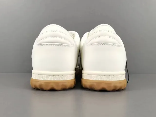 Gucci Tennis 1977 White and Gum Lifestyle Sneakers 17