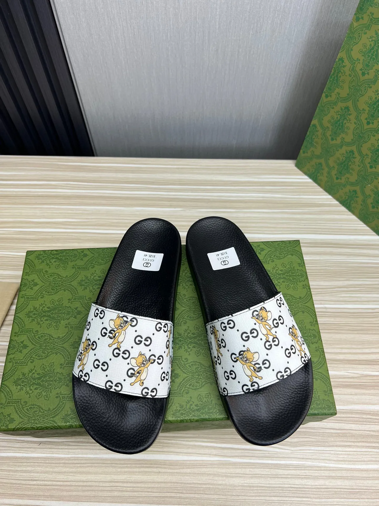 Gucci Tom & Jerry GG مطبوع مائل 9