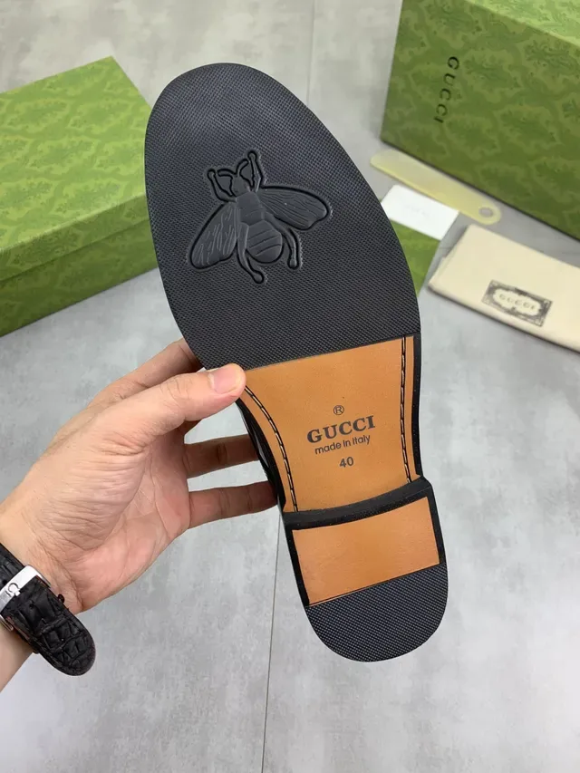 Gucci Web Stripe Oxford Chaussures Oxford Noir et Vert Cuir Patenté Haut Brillant Bout Cap Toe 2