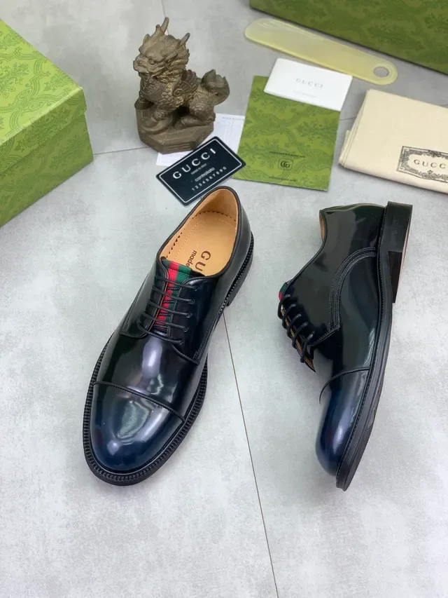 Gucci Web Stripe Oxford Chaussures Oxford Noir et Vert Cuir Patenté Haut Brillant Bout Cap Toe 5