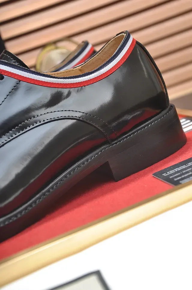 Gucci Web-Trimmed أحذية أوكسفورد أسود 2