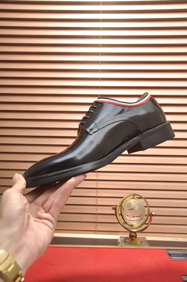 Gucci Web-Trimmed أحذية أوكسفورد أسود 6