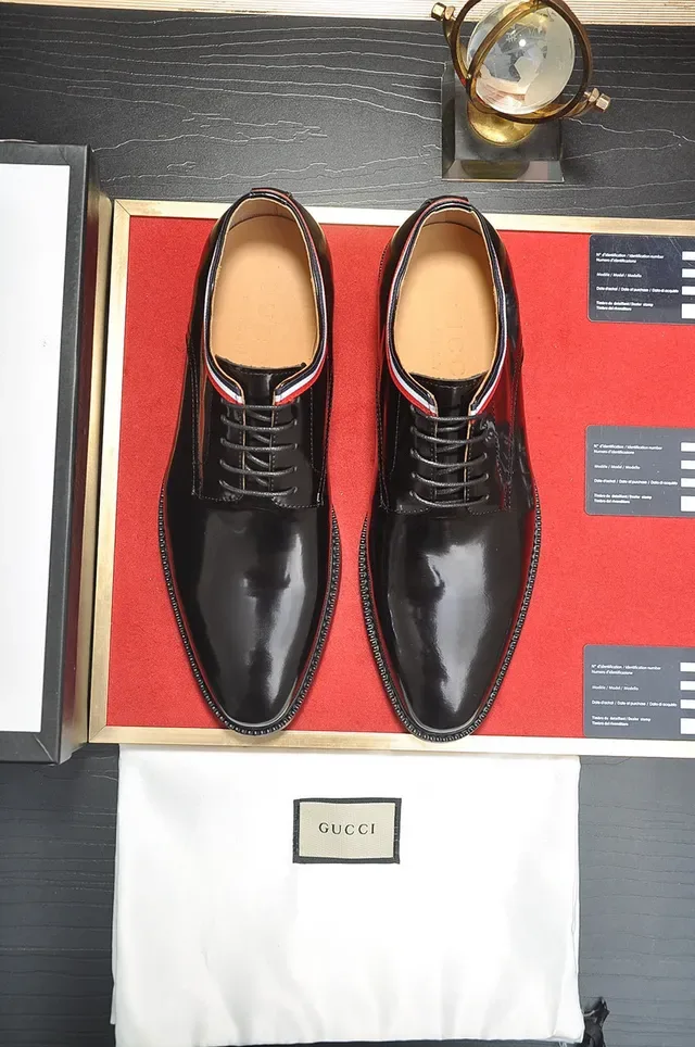 Gucci Web-Trimmed أحذية أوكسفورد أسود 9