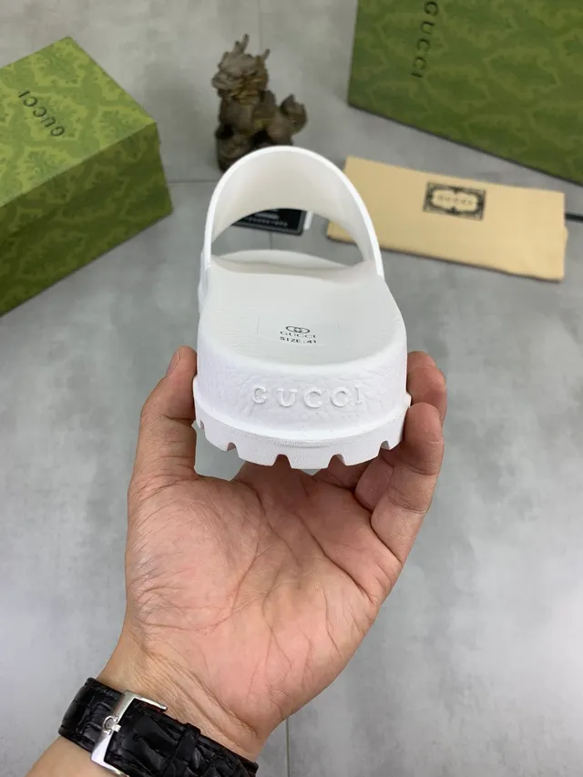 Gucci Chaussons Blancs Borgoña Semelle en Caoutchouc Moulée Bordée Mors de Cheval Logo GG 3