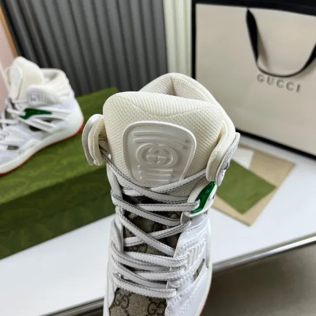 Gucci Tênis Lifestyle Branco e Vermelho de Cano Alto com Camadas de Sintético 4