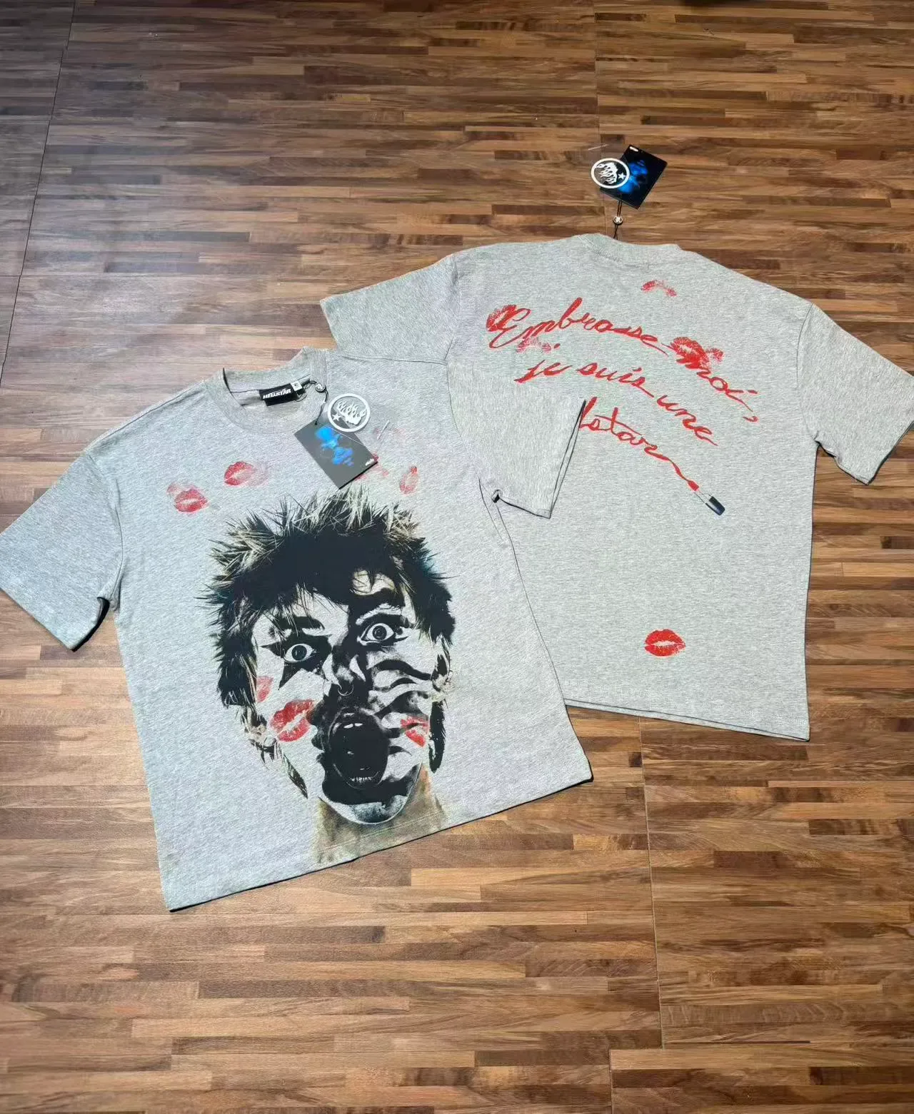 Hellstar Graphic Print Distorted Face Kiss Mark T-Shirt 2