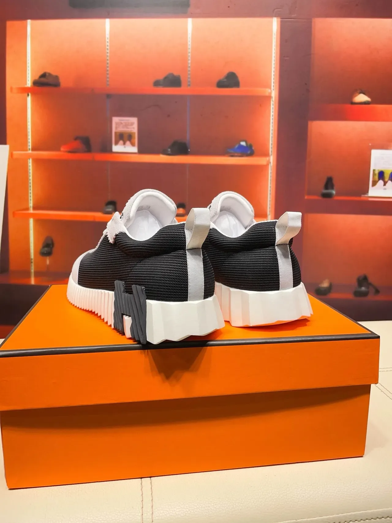 Hermès Black Gray Sculpted Ridged Midsole Mesh Upper Lifestyle Sneakers 2