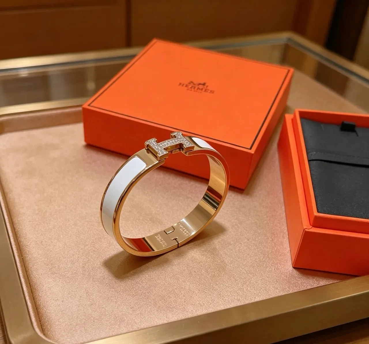 Hermès Clic H Bracelet Émail Bleu clair Or ton doré Pavé Diamond H-Clasp Bracelet 7
