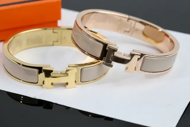 Hermès Clic H Enamel and Gold-Tone Hinged Bracelet 6