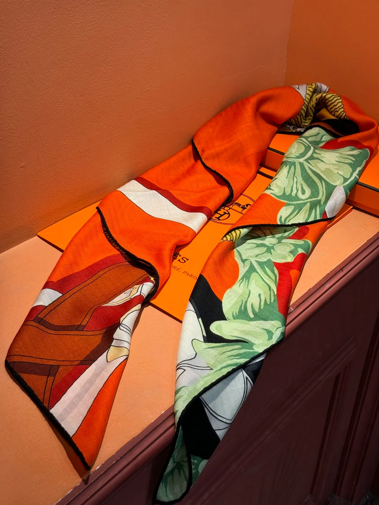 Hermès Arnês Equestre Imprimé orange Foulard en Soie 7