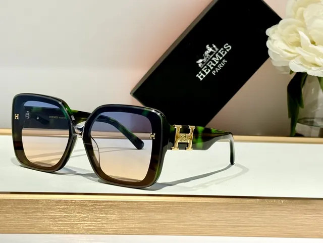 Hermès H de Hermès Oversized Tortoiseshell Sunglasses 7