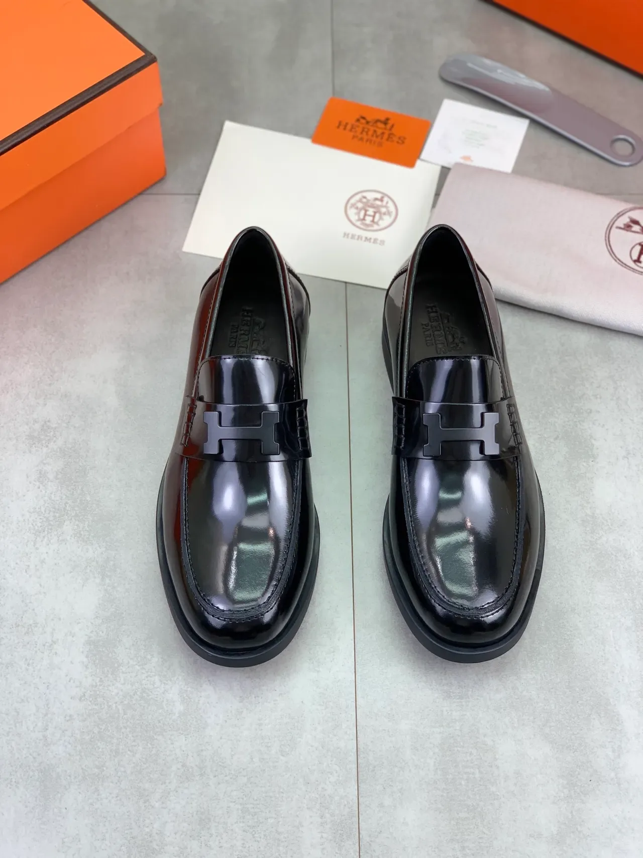 Hermès H Loafer Negro Charol 5