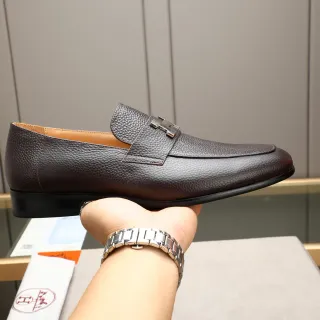 Hermès H-Logo Loafer Marrom Couro Pebbled Slip-On