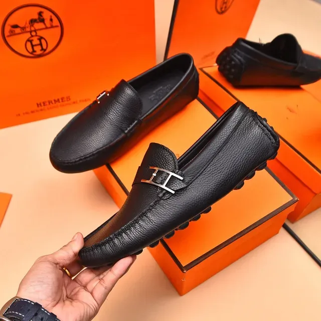 Hermès Oran Black Pebbled Leather H-Buckle Loafers 4