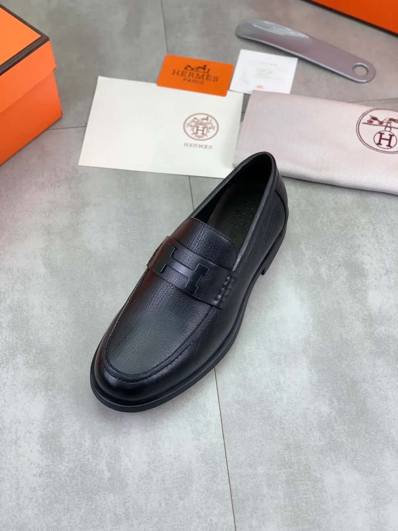 Hermès Oran Black Pebbled Leather H-Buckle Loafers 4