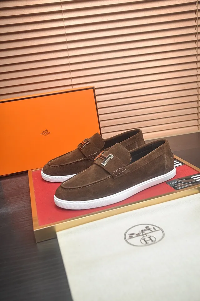 Hermès Oran Mocassins en Daim Brun avec Boucle H 3