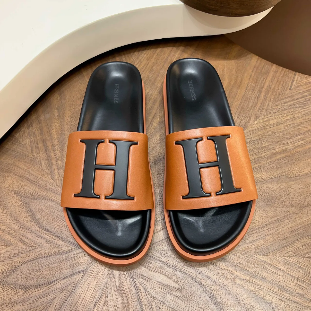 Hermès Oran Oversized H-Logo Two-Tone Slipper 4