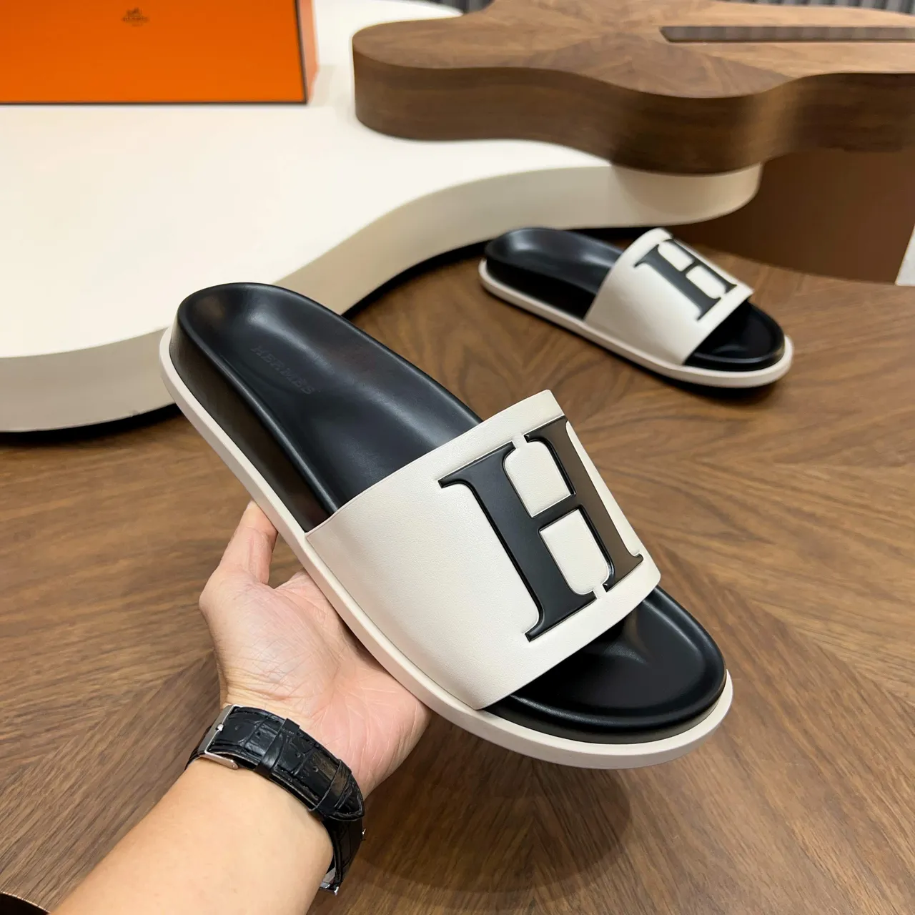 Hermès Oran Oversized H-Logo Two-Tone Slipper 6