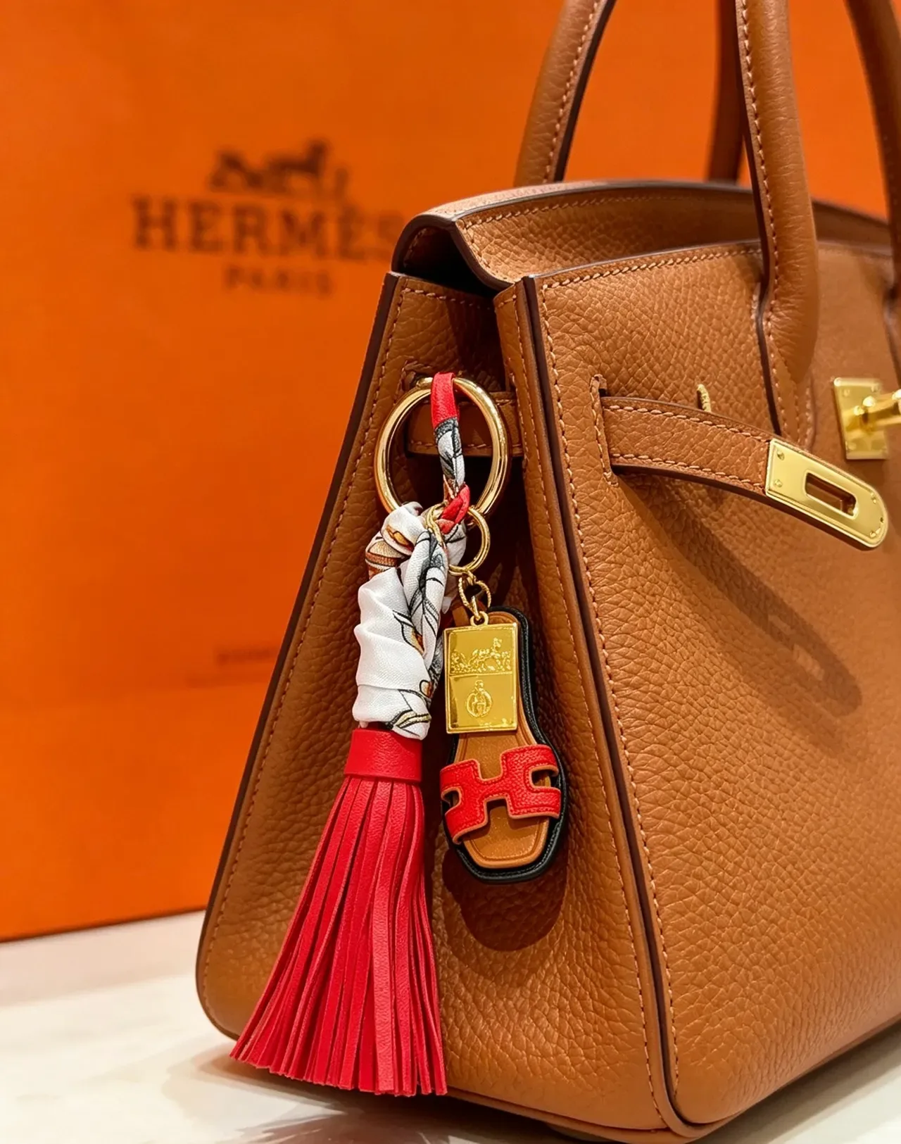 Hermès Oran Red Brown H-Shaped Leather Motif Silk Scarf Knot Handbag 9