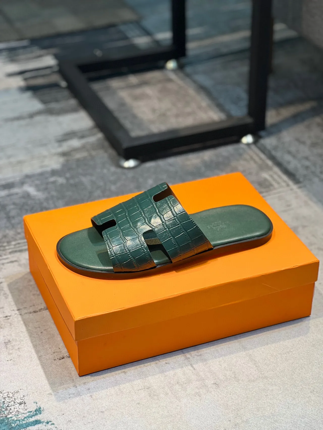 Hermès Oran Slide Green Crocodile-Embossed Leather Slippers 9