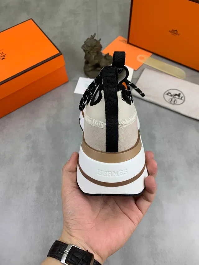 Hermès Oran Sneaker Beige y Negro Chunky Sneakers 3