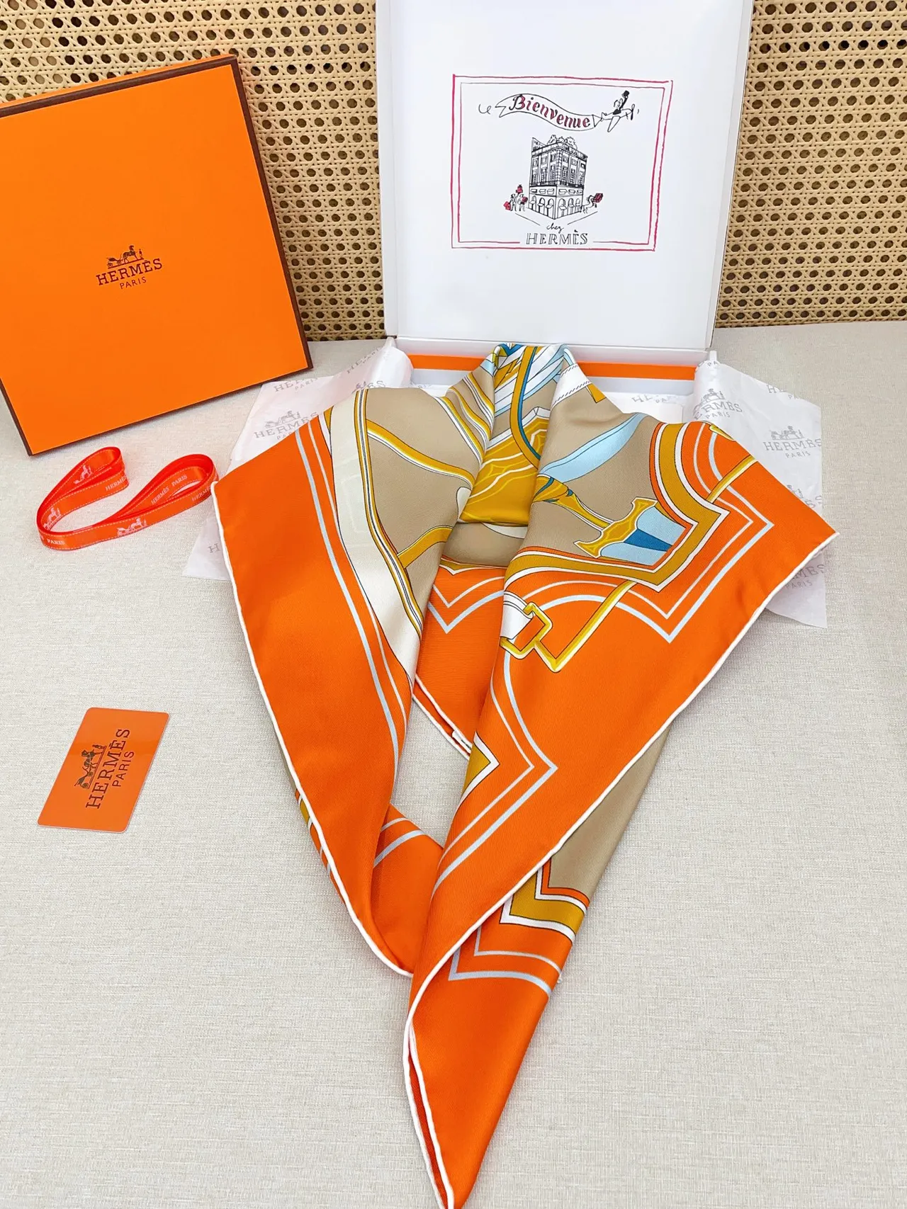 Hermès Phaeton's Wheel Écharpe de soie orange rose 5