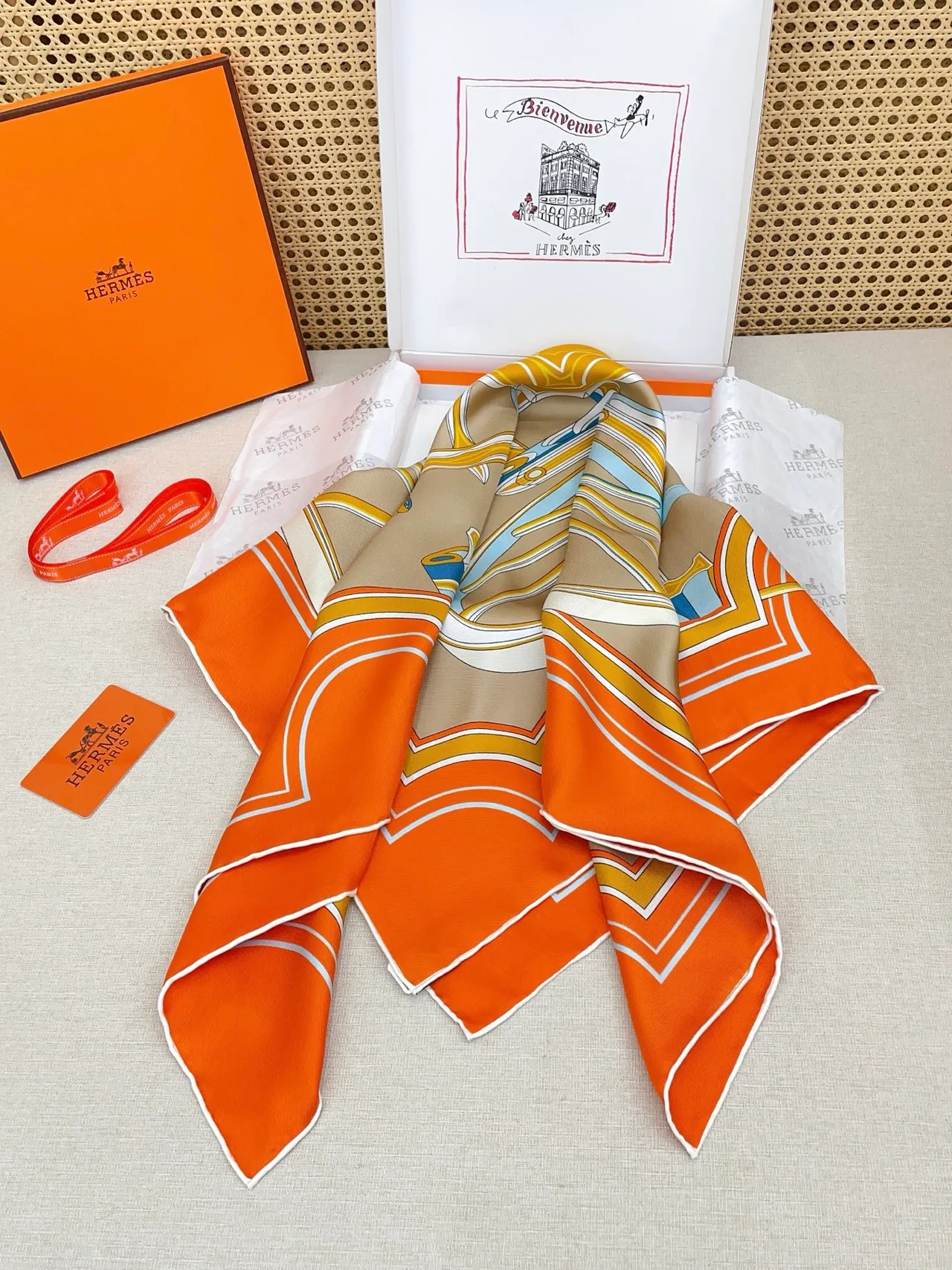 Hermès Phaeton's Wheel Écharpe de soie orange rose 6