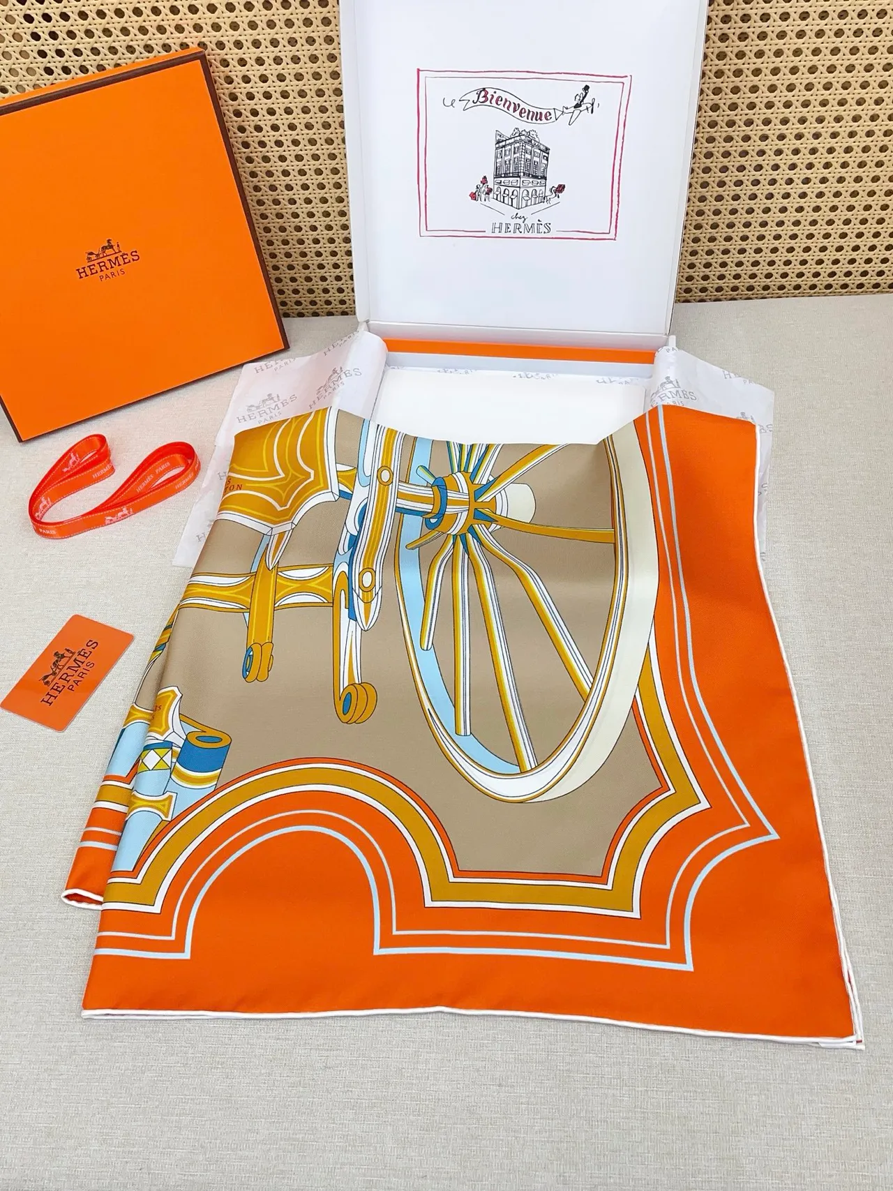 Hermès Phaeton's Wheel Écharpe de soie orange rose 8