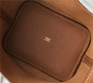 Hermès Picotin Lock Taupe Pebbled Leather Bucket Bag 2